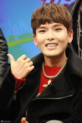 高清组图：SJ-M做客争开微博 玩转网络流行语