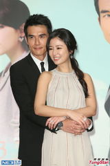 组图：林心如夸杨一展身材肥美 拍偶像剧无压力