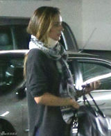 米兰达-可儿遇车祸颈部受伤 布鲁姆带儿子(图)