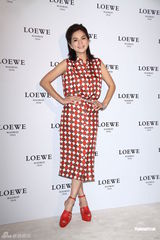 组图：贺军翔帅气亮相活动 Ella担心婚礼哭花妆