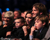 高清组图：贝克汉姆获终身成就奖 辣妹喜极而泣