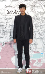 组图：韩星李天熙河正宇等亮相品牌活动