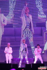 组图：罗志祥红馆热力开唱 罗妈亮相林志颖助阵