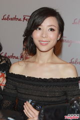 组图：张静初任贤齐等优雅亮相品牌活动