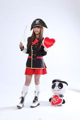 组图：台湾13岁女孩代言变辣妹 许雅涵将组新AKB48