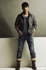 组图：郭晓冬冬日写真 时尚绅士传递温暖气息