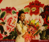 组图：宋祖英献唱两会文艺演出 韩红激昂高歌