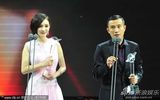组图：文章杨幂获金鹰节最具人气男女演员奖