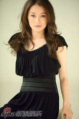 幻灯图集：吴越最新裸妆写真 盛夏美丽绽放