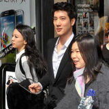 组图：王力宏4月与小女友同游牛津