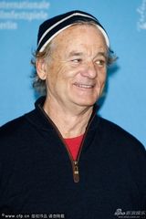 组图：《古迹卫士》克鲁尼与马特达蒙搭肩搞怪