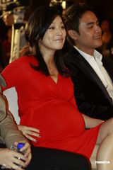 高清组图：张庭身怀第二胎宣传新剧