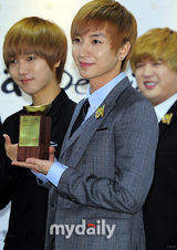 组图：Superjunior出席韩食形象宣传大使任命仪式