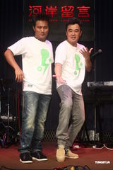 组图：陈升自嘲“滚石二哥” 演唱会与周华健硬碰硬