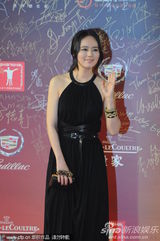 组图：《建筑学概论》李济勋韩佳人等走红毯