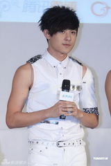 组图：LOLLIPOP F专辑庆功大秀舞技 公布择偶标准