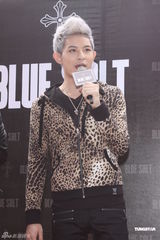 组图：Lollipop F为服饰代言 现场大跳“爱爱舞” 