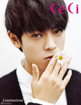 高清：朴海镇郑俊英等手持玫瑰化身情人节暖男