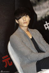 组图：元斌宣传《孤胆特工》 将行程安排给影迷