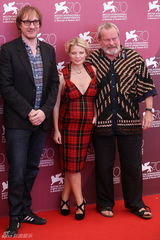 组图：主竞赛单元电影《零点定理》发布会