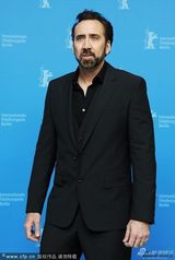 组图：《克鲁德一家》记者会 艾玛斯通靓丽迷人