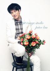 组图：吴建飞颖儿情人节甜美写真清纯可爱显浪漫