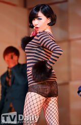 组图：李玟雨佳仁亮相MCD GirlsDay获第一