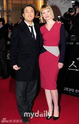 组图：影片《斯托克》首映 宋仲基金秀贤等支持