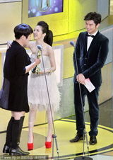 组图：《我可能》金钟称雄 林依晨陈柏霖荣膺帝后