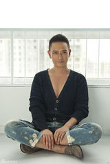 组图：谢君豪潮味写真尽显质感熟男