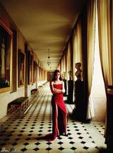 组图：摩纳哥王室二公主冷艳造型登《Vogue》