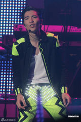 组图：萧敬腾红馆演唱会落幕 张智霖袁咏仪捧场