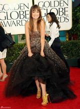 高清图：奥利维亚-王尔德渐变礼服繁星满天