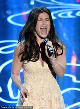 组图：伊迪娜-梅泽尔演唱《let it go》