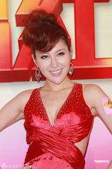 组图：林一峰新春回家当孝子 创新曲赠妹妹林二汶