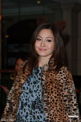 组图：钟镇涛生日携女亮相派对 谭咏麟叶童现身