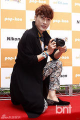 组图：韩星春子成恩等出席首尔摄影同好会