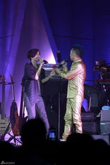 组图：黄家强给家驹亲笔信曝光 感性称现在很好