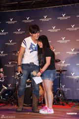 组图：汪东城不介意传绯闻 为母亲买房尽孝心