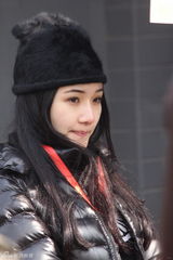 组图：北影放榜日最美工作人员与考生竞艳