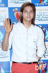 组图：韩团B1A4助阵动画片《Turbo》试映会