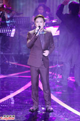 组图：张信哲彭佳慧金钟现场怀旧金曲联唱