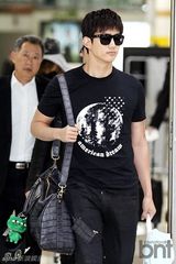 组图：韩团2PM与MBLAQ等结束日本演出返韩