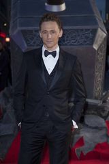 组图：《雷神2》伦敦首映 锤哥洛基兄弟频卖萌