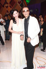 组图：无线46周年台庆亮灯 小生花旦齐出动