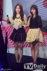 组图：RainbowAOA等亮相《The Show》劲歌热舞