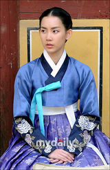 组图：俞承浩新剧《武士》公开拍摄 众主演古装亮相