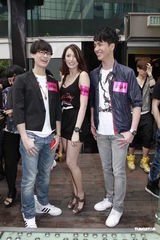 组图：钱国伟《喜爱夜蒲》开机 陈静与前男友碰面