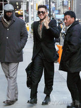 组图：亚当兰伯特宣布启动巡演 性感胡茬潮男范