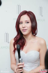 组图：吴雨霏无惧发烧秀性感 张敬轩没胆上歌手